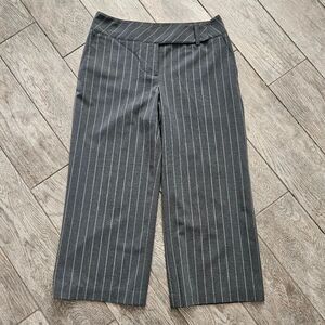 Apt. 9 Ava Stretch Gray Pin-Striped Capri Dress Pants Size 10
